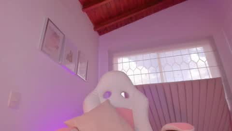    online show from September 15, 9:44 pm