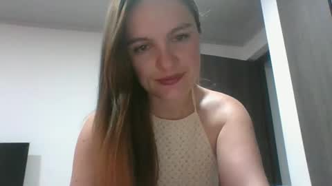 valeriafrannco online show from February 18, 4:44 am