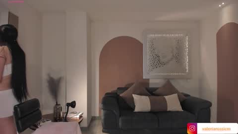 VALERIA ROSSI  online show from January 18, 12:12 pm