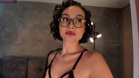  call me Val  online show from October 13, 3:47 pm