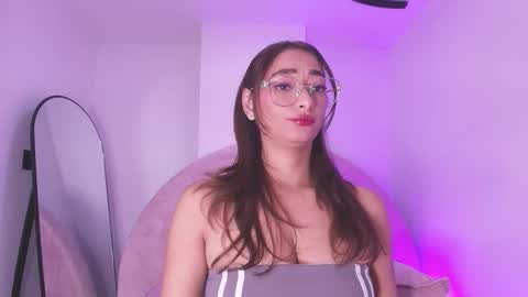 Valeryn online show from February 19, 3:17 am