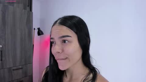 Cris  online show from February 9, 1:08 am