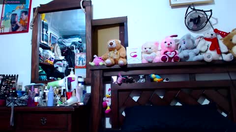 B V Naughty online show from February 17, 9:32 pm