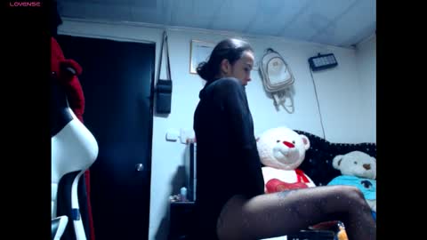 B V Naughty online show from February 19, 12:43 am