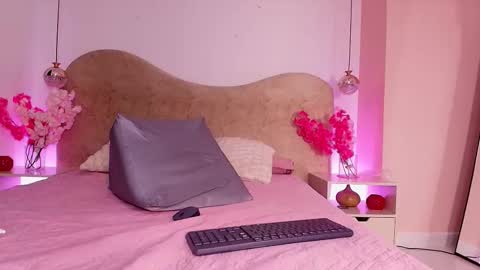 Valeska online show from March 1, 7:35 pm