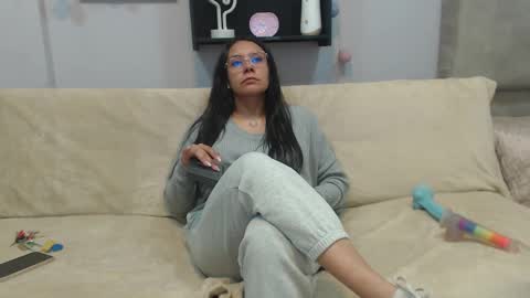 valevicious online show from February 26, 2:38 pm