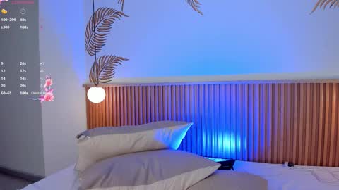 valleriie_ online show from October 18, 4:32 pm