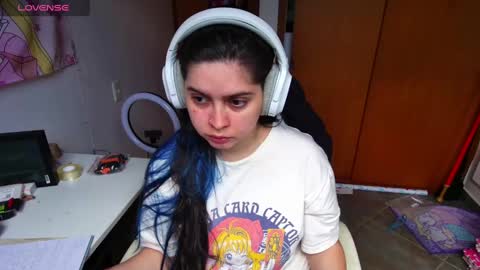 Im Violet online show from January 21, 8:00 pm