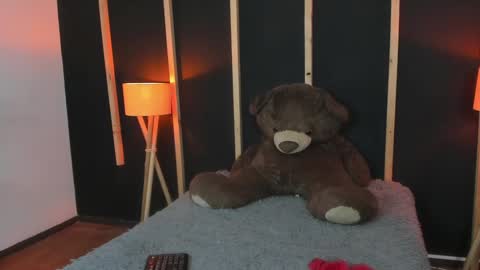 vampy_dolll online show from January 3, 1:03 pm