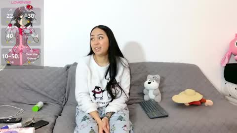 vanessaadol online show from March 25, 9:12 am