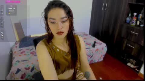 Angie  online show from December 16, 6:43 am