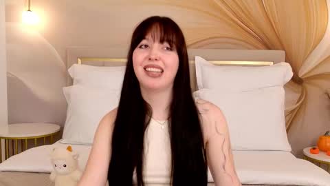 Vanessa online show from October 18, 4:32 pm