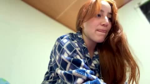 Elizabeth online show from March 31, 2:33 am