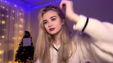 Monika online show from January 13, 2:10 pm