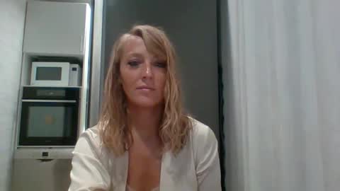 Veessa online show from September 27, 6:15 pm