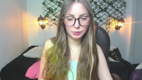 Sophi  online show from March 25, 12:38 am