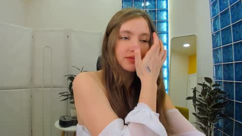 velvet_cherry online show from January 31, 1:34 pm