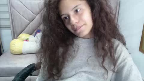 velvet_moon_v online show from September 19, 1:21 pm