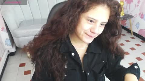 velvet_moon_v online show from April 1, 1:12 pm