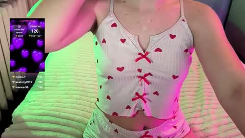 Violet online show from March 2, 4:47 pm