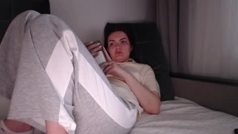 velvetmoon123 online show from March 16, 5:44 am