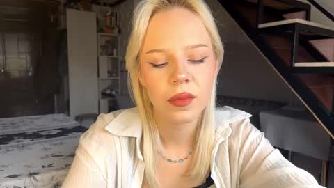 Lisa online show from October 27, 10:11 am