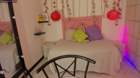 Mary online show from October 4, 7:51 pm