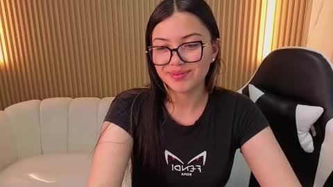 Venus  online show from December 4, 8:31 pm