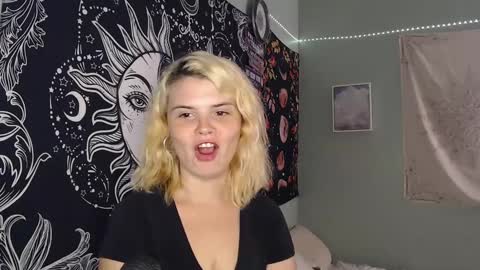 Miss Venus online show from September 28, 1:56 am