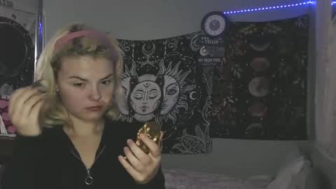 Miss Venus online show from November 4, 2:22 pm