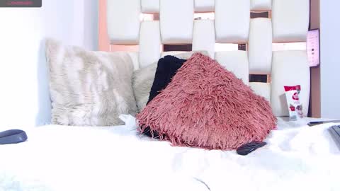 Venus online show from October 9, 6:34 pm