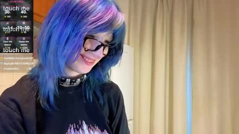 Erica online show from April 6, 4:46 am