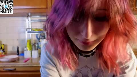 Erica online show from May 15, 8:11 pm