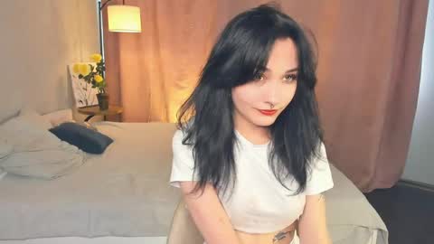 Keely online show from June 1, 10:39 am