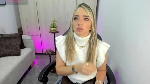 Catalina online show from January 12, 3:06 pm