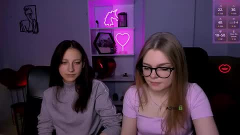 Ronni online show from November 25, 8:31 pm