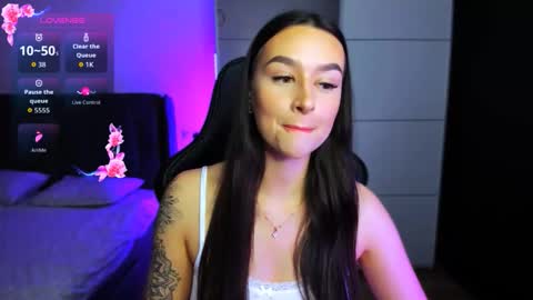 Veronica online show from November 22, 8:00 pm