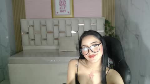 veronicaa_s online show from March 24, 9:20 pm