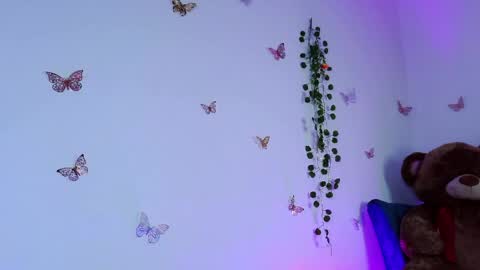 VeronicaOlsonn online show from April 27, 3:25 am