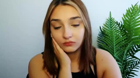 Ana online show from March 4, 1:17 pm