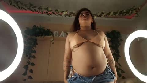 VICKY  online show from April 16, 9:39 pm