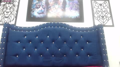 vickycute52 online show from December 18, 5:52 pm