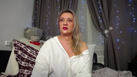 victoria50 online show from January 3, 3:55 pm