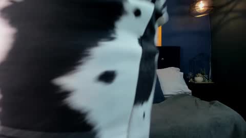 Victoria online show from October 13, 8:44 pm