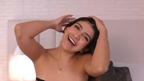  Victoria Lozano  online show from December 19, 4:10 pm