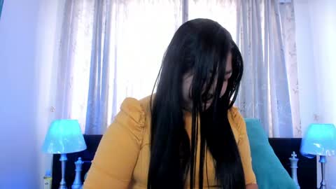 Victoria online show from May 1, 1:47 pm
