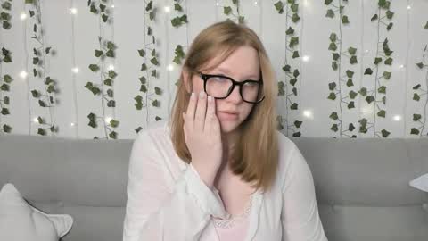 Jessie online show from November 5, 1:27 pm