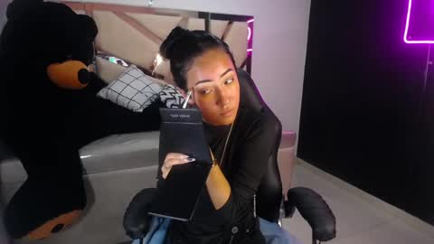 Victoria  online show from February 26, 4:38 pm