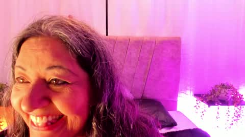 victoriaa_anderson_ online show from May 27, 3:31 pm