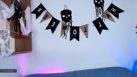 Victoria online show from October 2, 1:49 pm